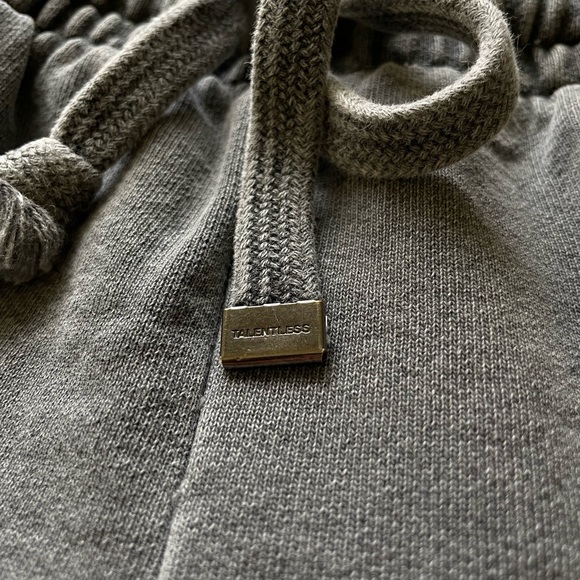Talentless grey sweatpants - Picture 4 of 8